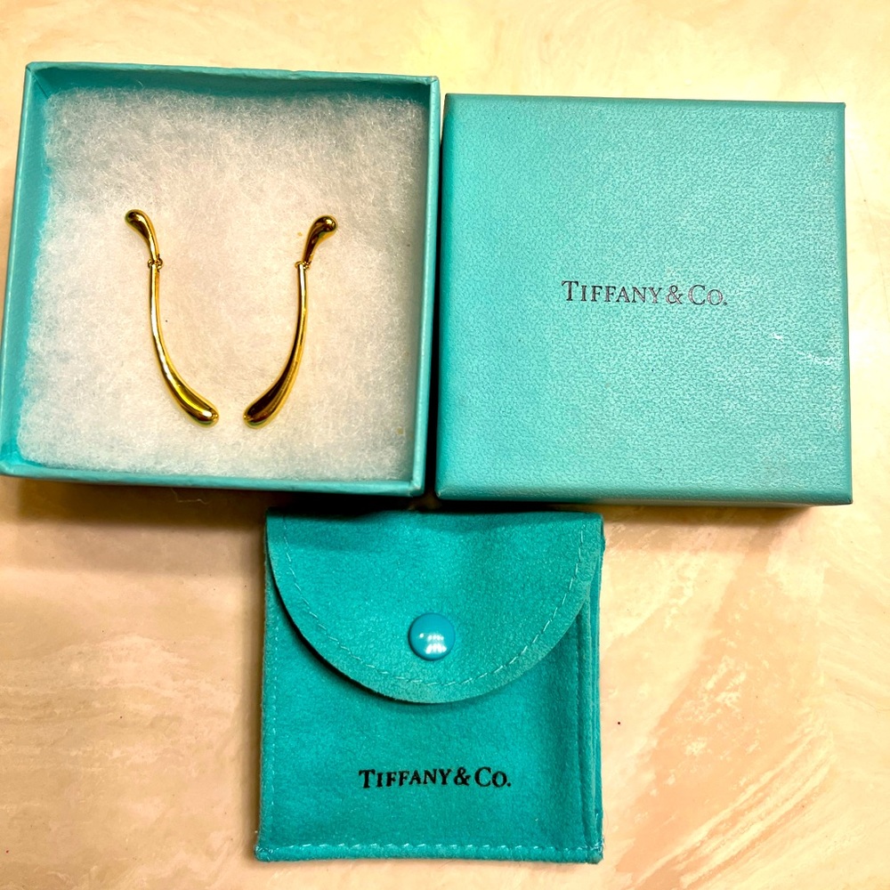 Tiffany &Co. Elsa Peretti 18k gold earrings